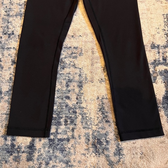 Lululemon Wunder Under Crop 21” Size 4 In Black “like new” - Picture 5 of 10